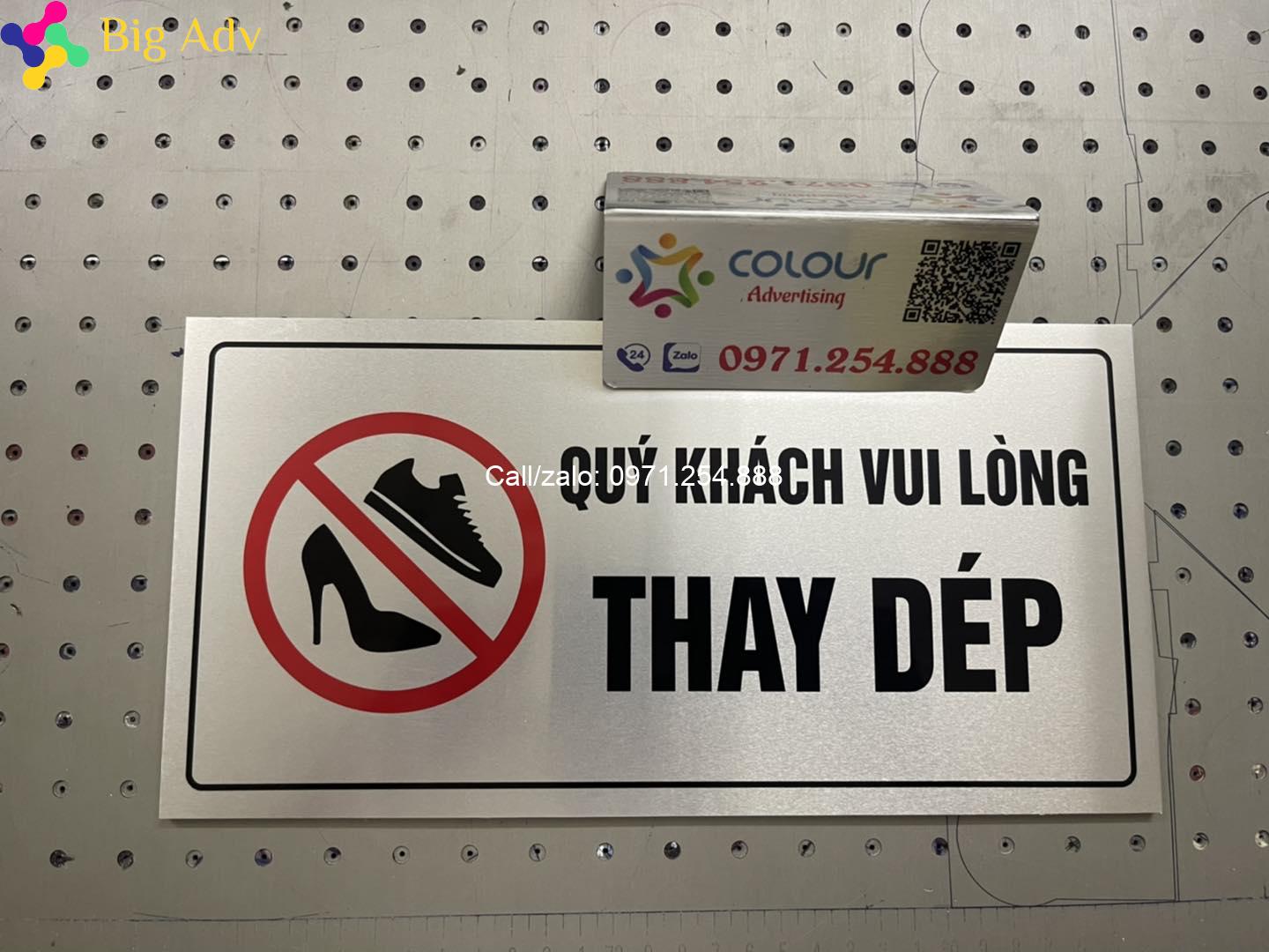 Làm Biển Báo Vui lòng để giầy dép ở ngoài giá rẻ lấy ngay